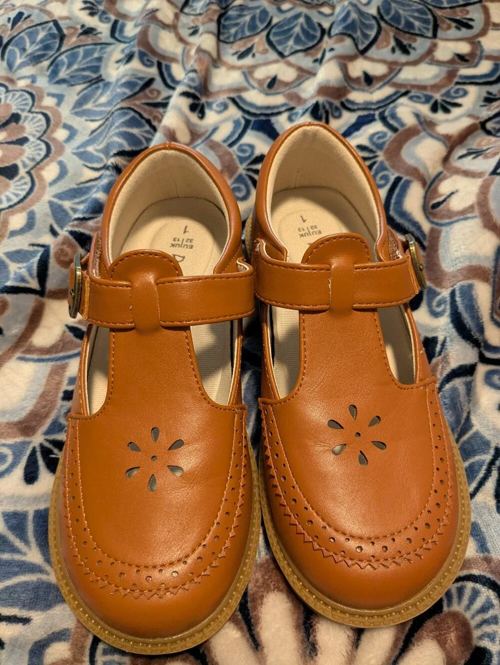 Tan And Cream T Strap Girls Mary Jane's In NWOT Condition